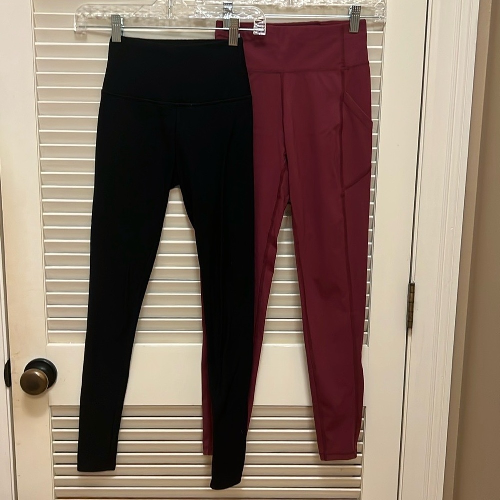 2 Pair of Leggings ~ Black and Maroon, Size XSmall, GUC